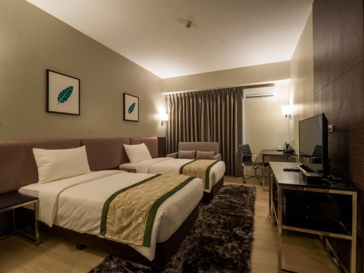 Sequoia Hotel Manila Bay Paranaque City Exteriör bild